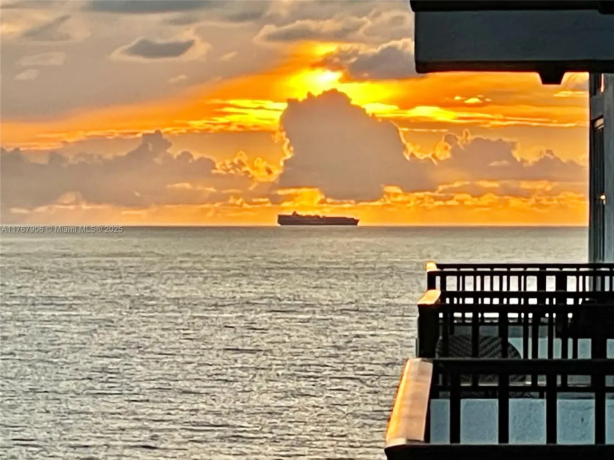South Florida Real Estate | View 531 N Ocean Blvd, 1003 | 1 Bed, 1 Bath