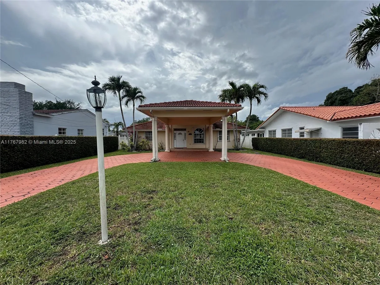 South Florida Real Estate | View 2216 SW 60th Ave, 2216 | Listing