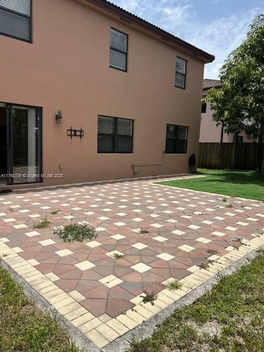 South Florida Real Estate | View 1522 SW 144th Ave | Listing