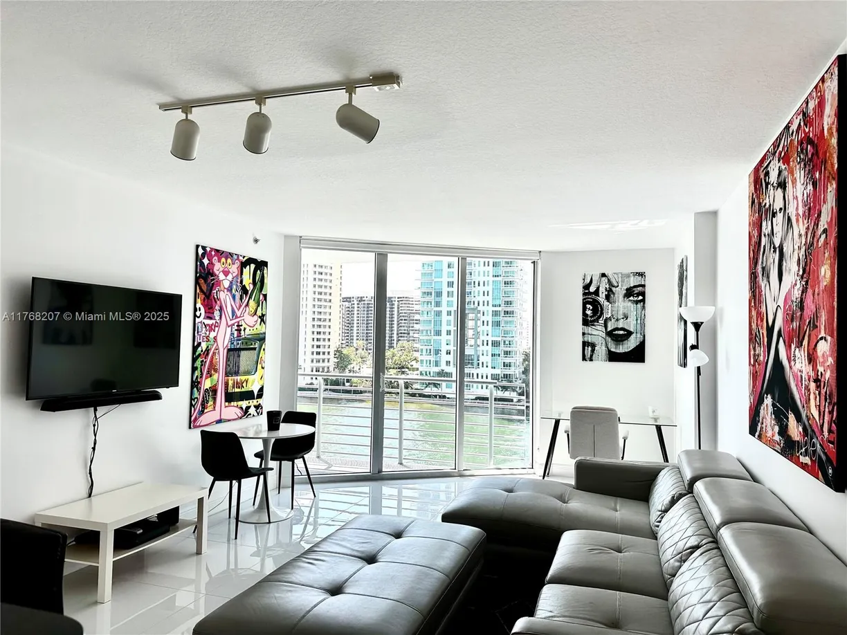 South Florida Real Estate | View 325 S Biscayne Blvd, 717 | 1 Bed, 1 Bath