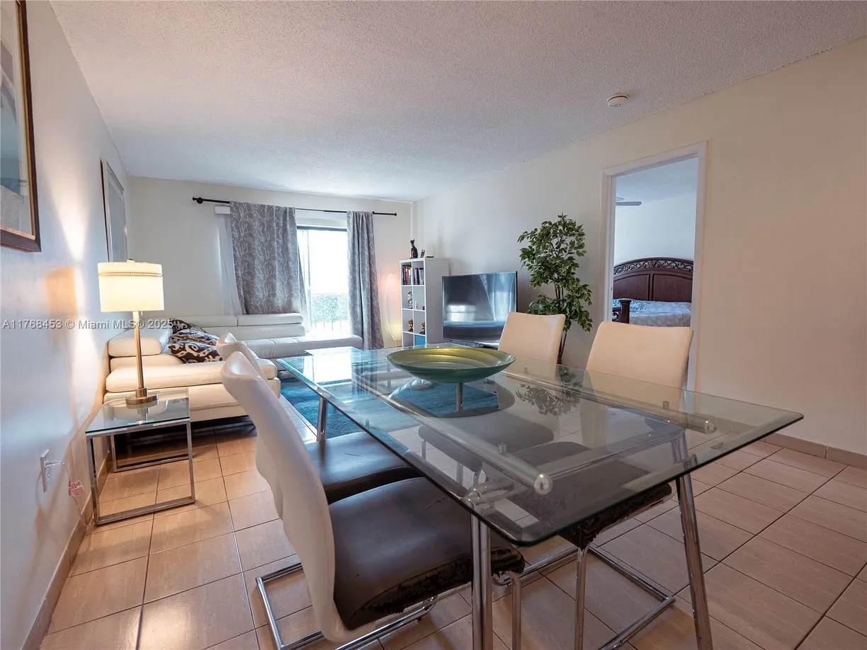 South Florida Real Estate | View 950 Euclid Ave, 210 | 1 Bed, 1 Bath