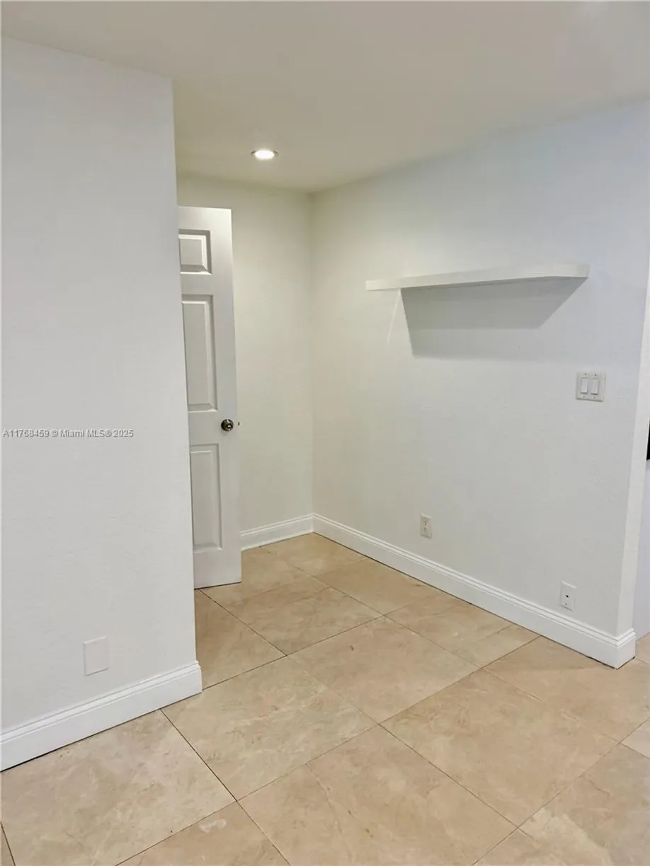South Florida Real Estate | View 119 Gardens Dr, 102 | Listing