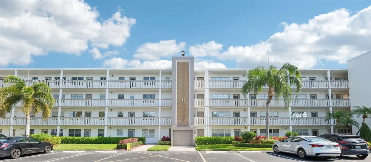South Florida Real Estate | View 4054 Rexford C, 4054 | Listing