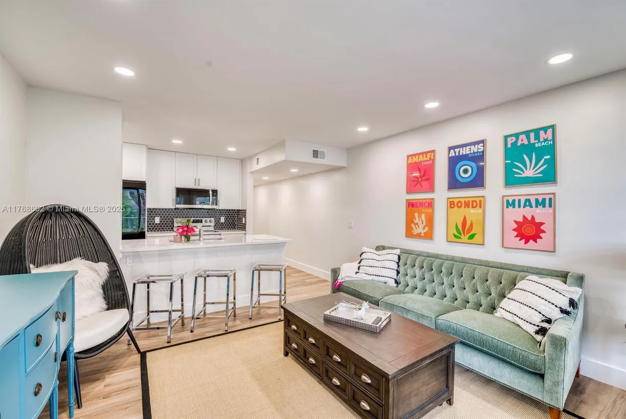 South Florida Real Estate | View 151 Cypress Point Dr, 151 | 1 Bed, 1 Bath