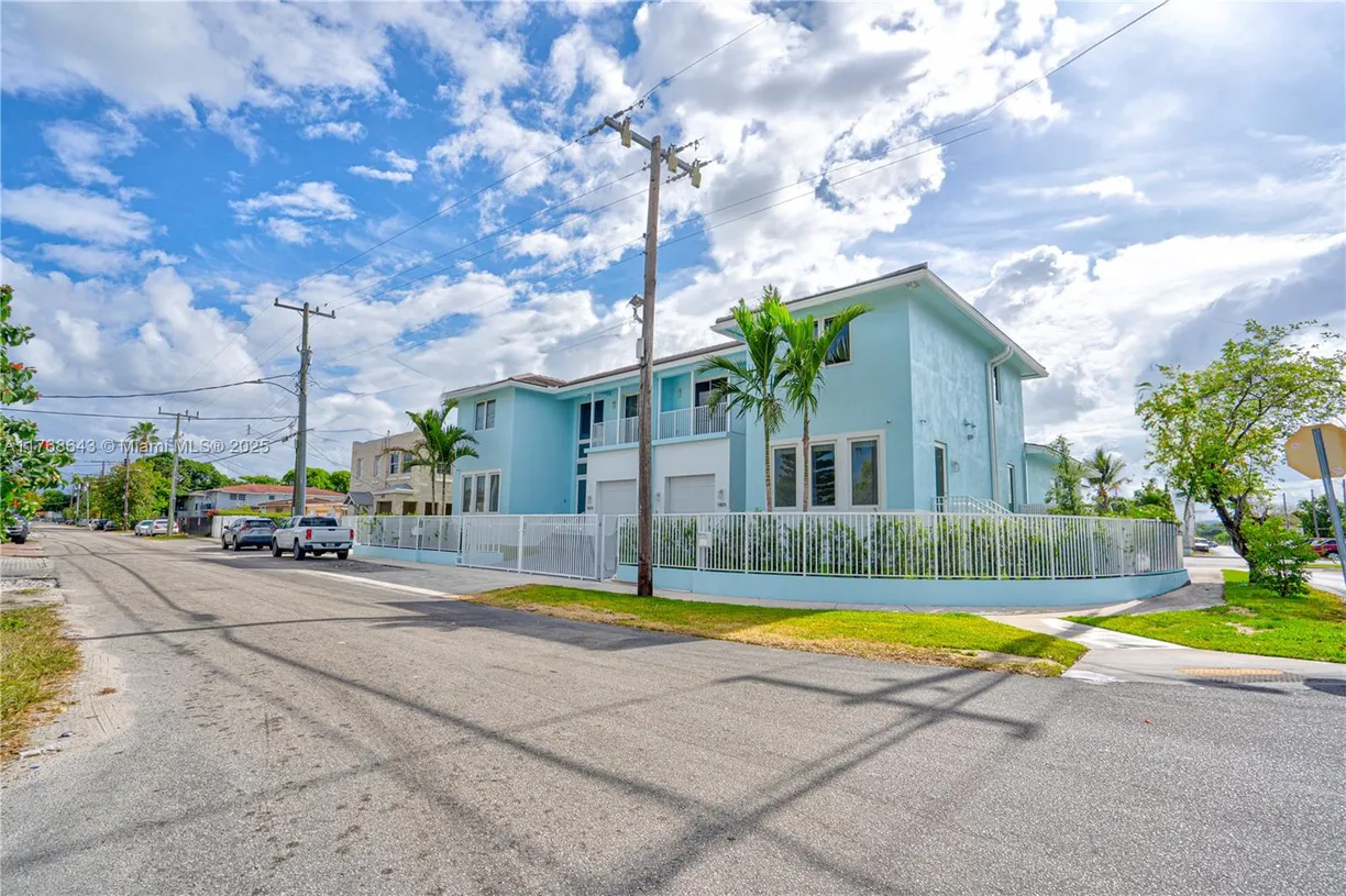 South Florida Real Estate | View 1805 NW 22nd Ct, 1805 | Listing