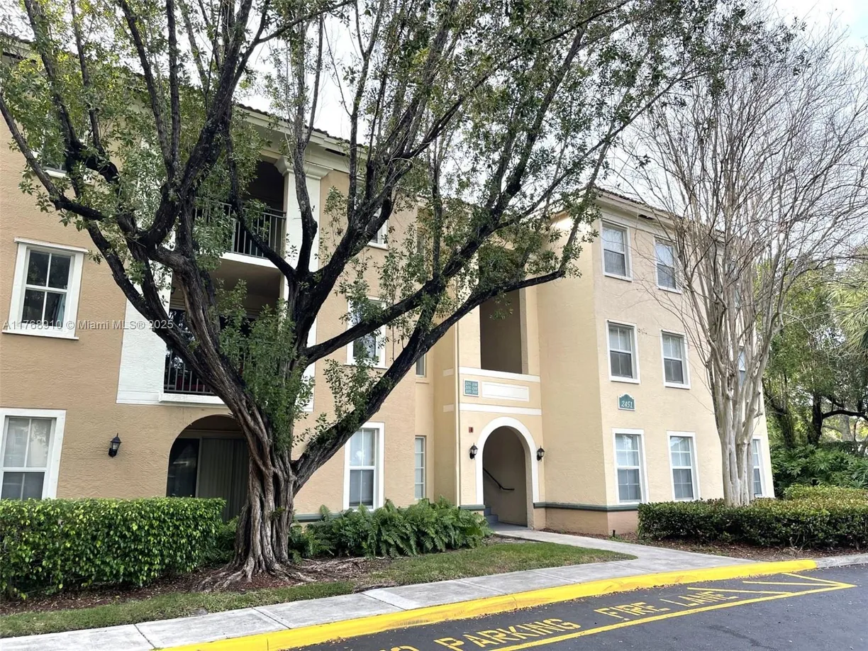 South Florida Real Estate | View 2451 Centergate Dr, 107 | Listing