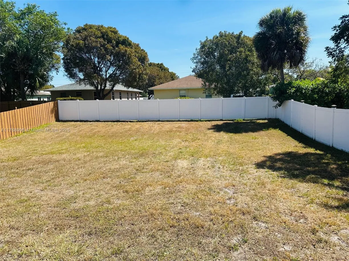 South Florida Real Estate | View 612 NW 17th Ave | Listing