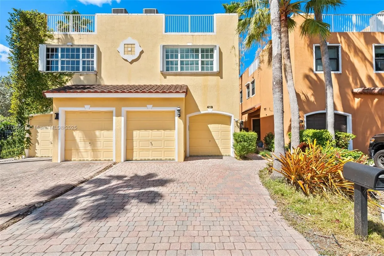 South Florida Real Estate | View 419 SW 5th St, 419 | Listing