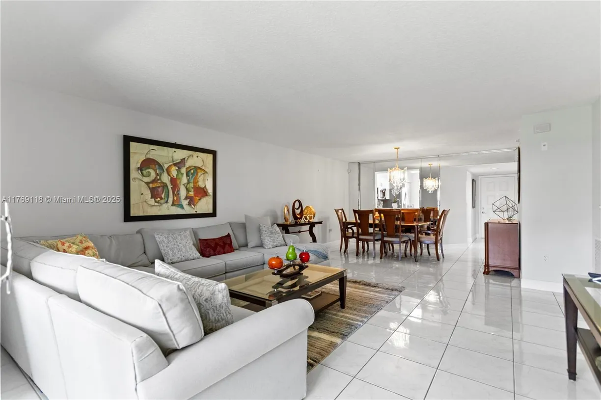 South Florida Real Estate | View 5876 Regal Glen Dr, 101 | Listing