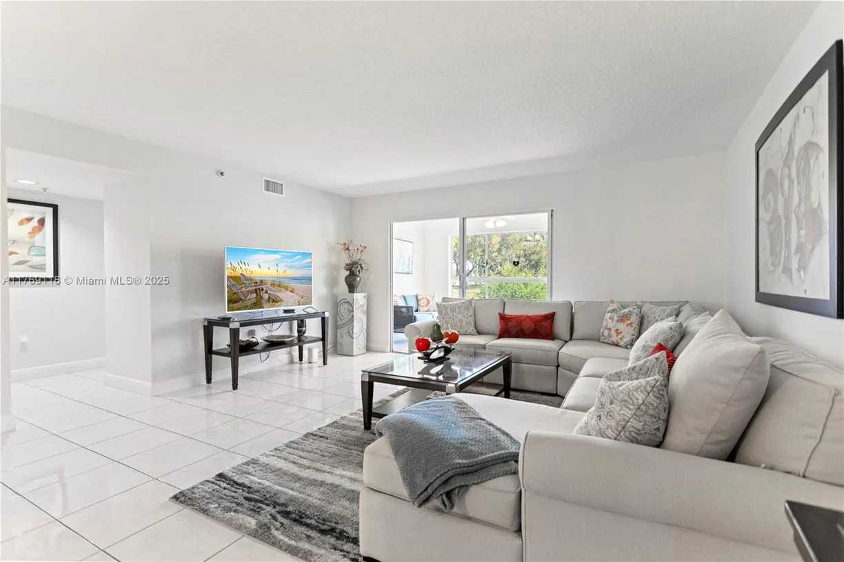 South Florida Real Estate | View 5876 Regal Glen Dr, 101 | Listing