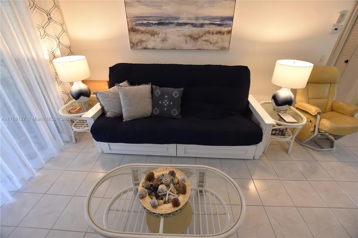 South Florida Real Estate | View 2735 E Dudley Drive, B | Listing