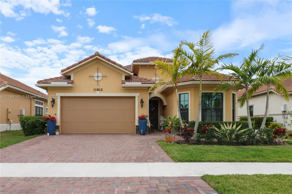 South Florida Real Estate | View 11812 S Cantal Cir S | Listing