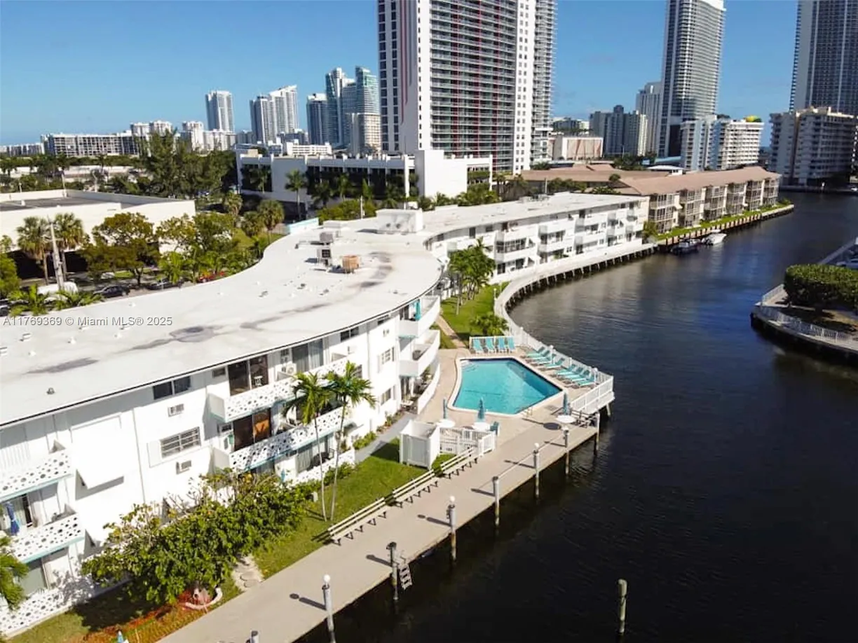 South Florida Real Estate | View 2500 Diana Dr, 106 | 1 Bed, 1 Bath