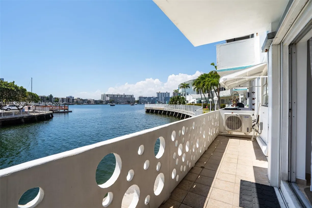 South Florida Real Estate | View 2500 Diana Dr, 106 | Listing