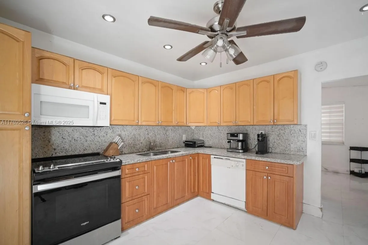 South Florida Real Estate | View 121 Edmund Rd | Listing