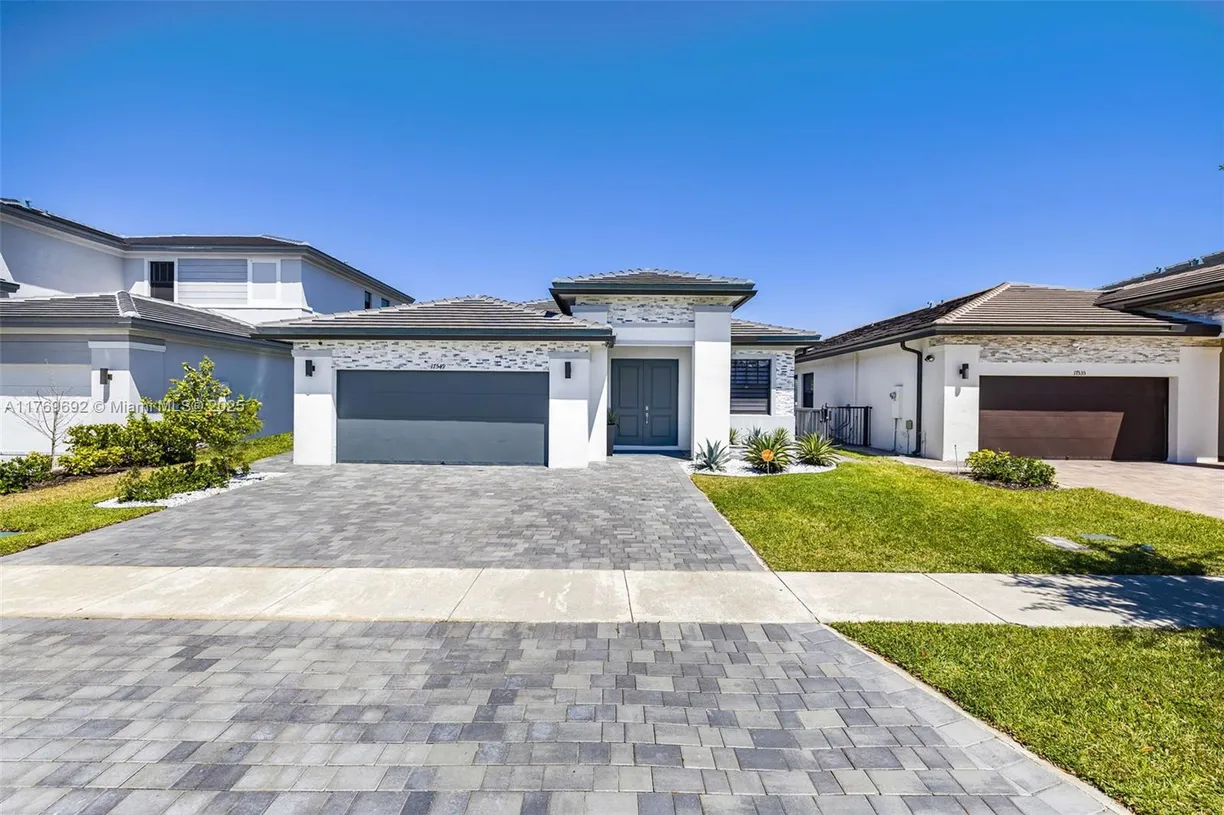 South Florida Real Estate | View 17549 SW 43rd St | 3 Beds, 2 Baths