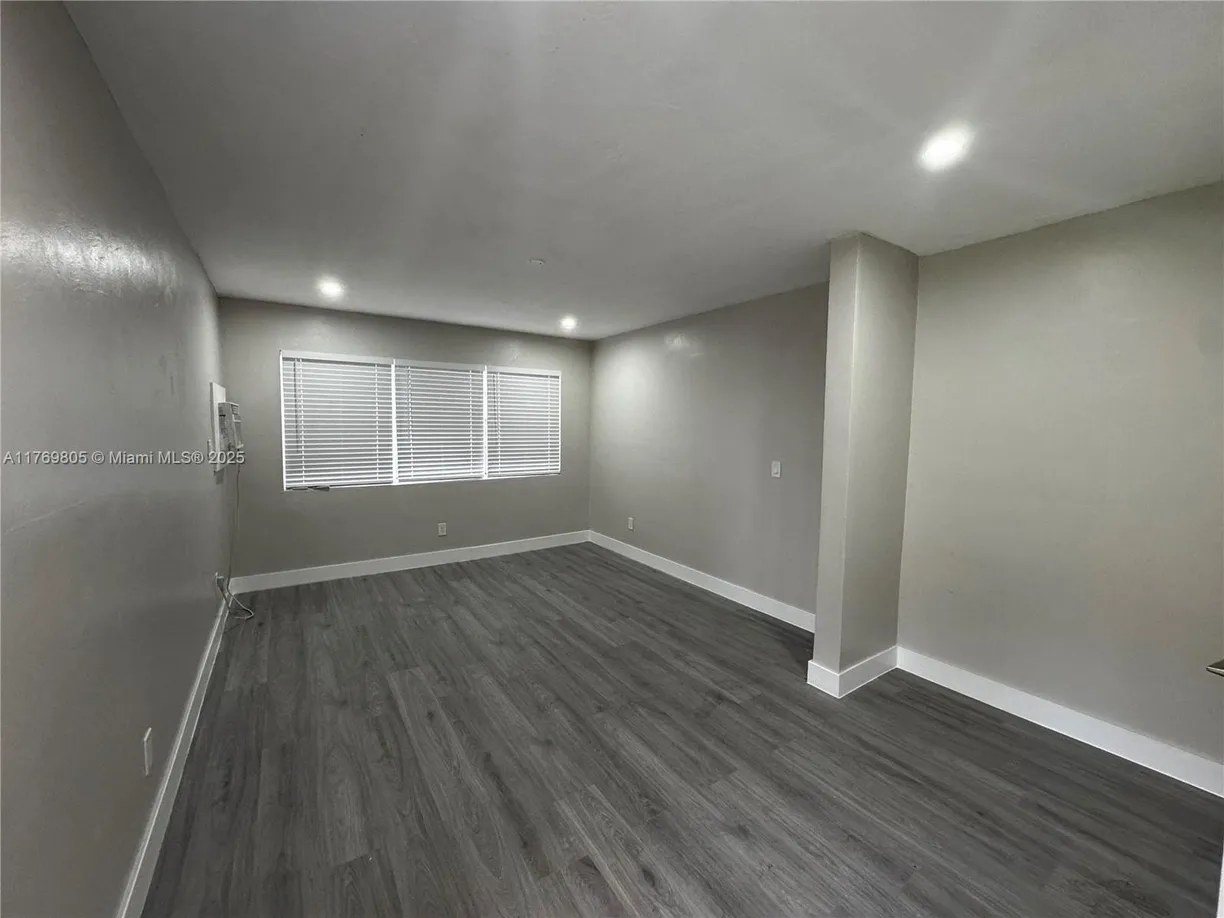 South Florida Real Estate | View 2377 NW 35th St, utilities included | Listing
