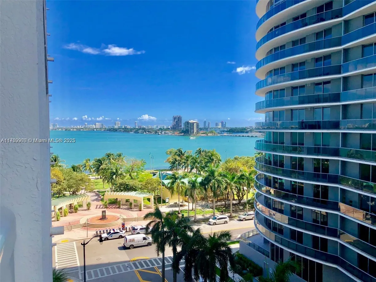 South Florida Real Estate | View 1800 N Bayshore Dr, 915 | 2 Beds, 2 Baths