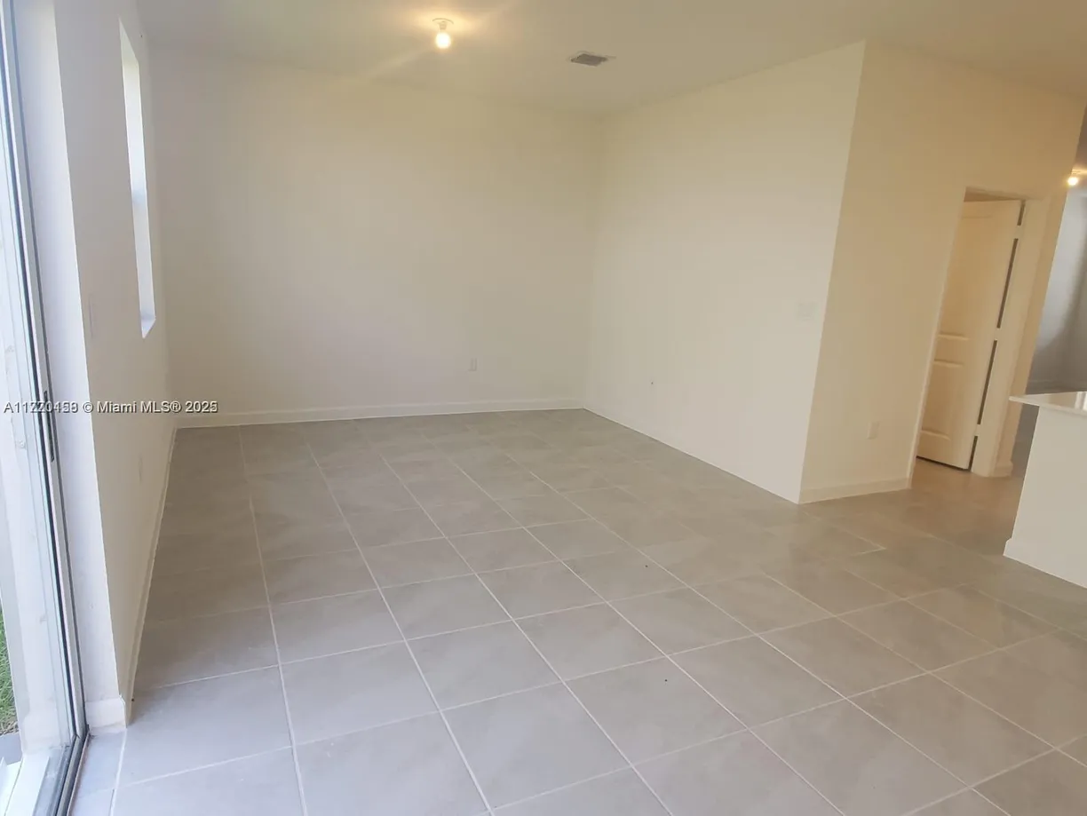South Florida Real Estate | View 2602 SE 11th St, 2602 | Listing