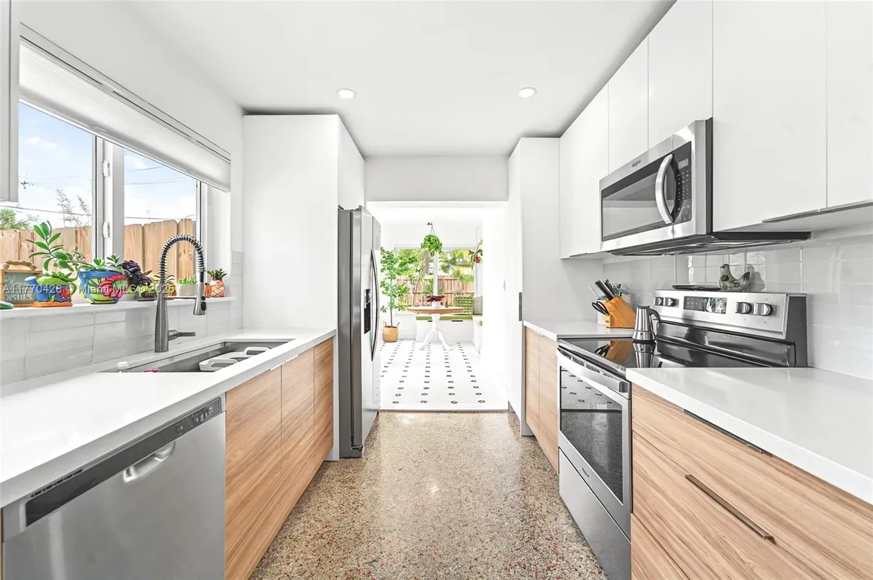 South Florida Real Estate | View 3637 Riverland Rd | Listing