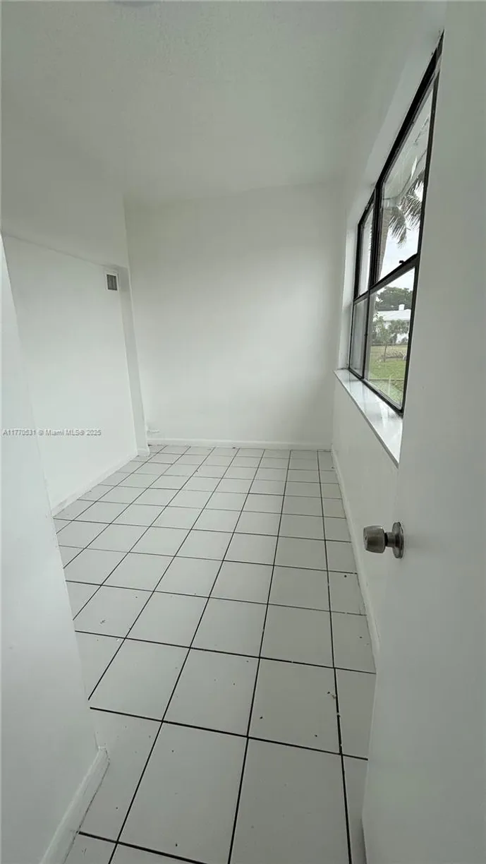 South Florida Real Estate | View 215 NE 2nd St | Listing