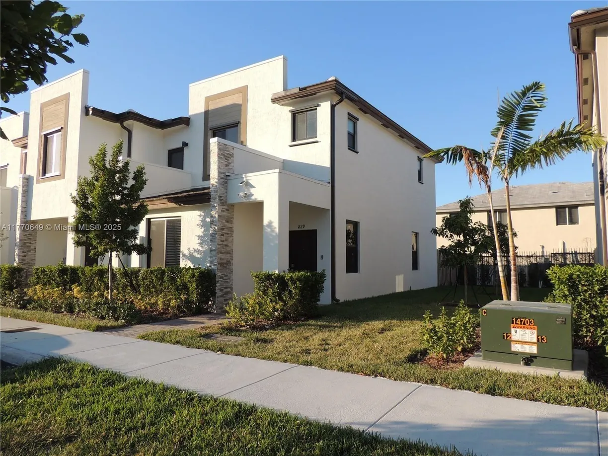 South Florida Real Estate | View 829 NE 211th St | 3 Beds, 3 Baths