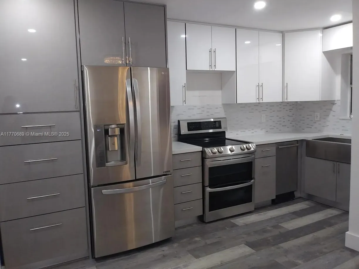 South Florida Real Estate | View 7505 SW 82nd St, 101 | 1 Bed, 1 Bath