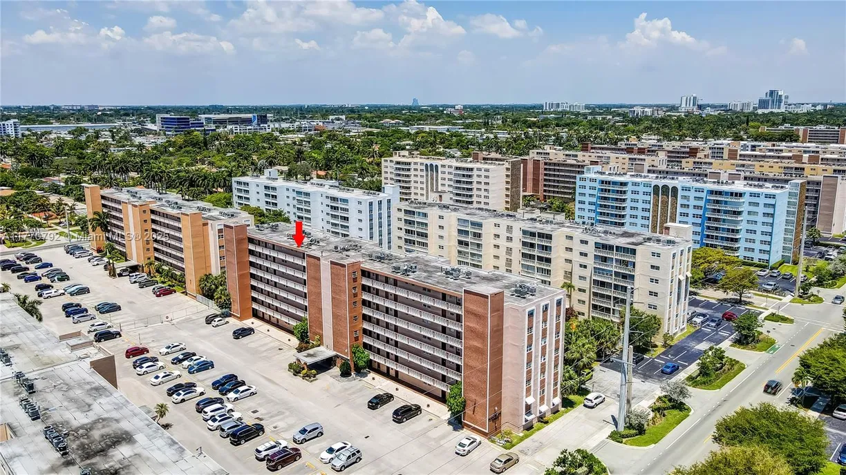 South Florida Real Estate | View 301 NE 14th Ave, 703 | Listing