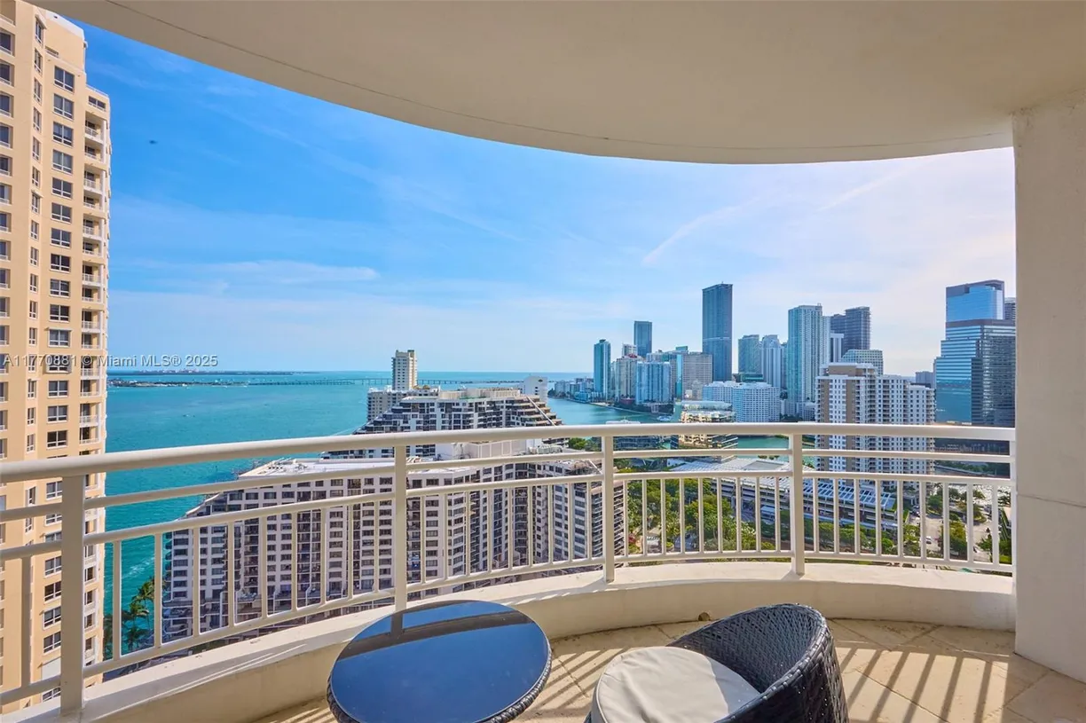 South Florida Real Estate | View 848 Brickell Key Dr, 2703 | 1 Bed, 1 Bath