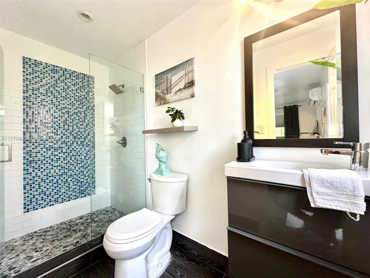 South Florida Real Estate | View 620 Wren Ave, 1 | Listing