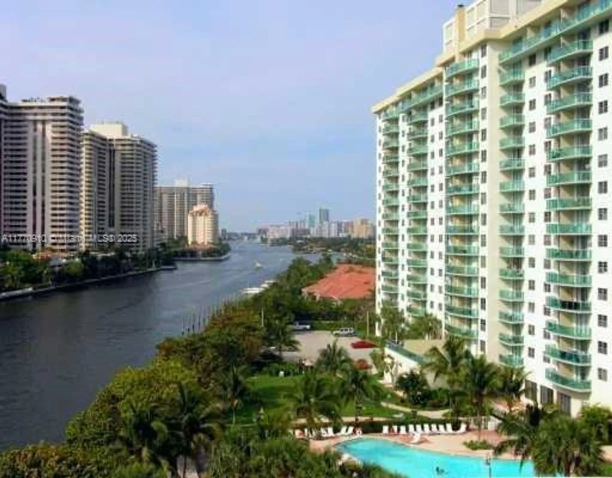 South Florida Real Estate | View 19390 Collins Ave, 1423 | Listing