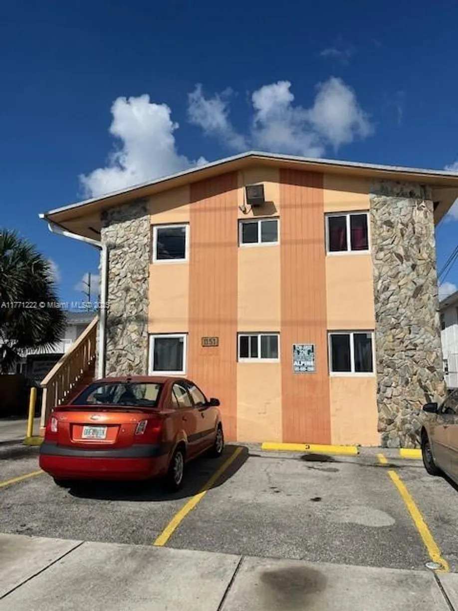 South Florida Real Estate | View 1151 W 28th St, 9 | 2 Beds, 1 Bath