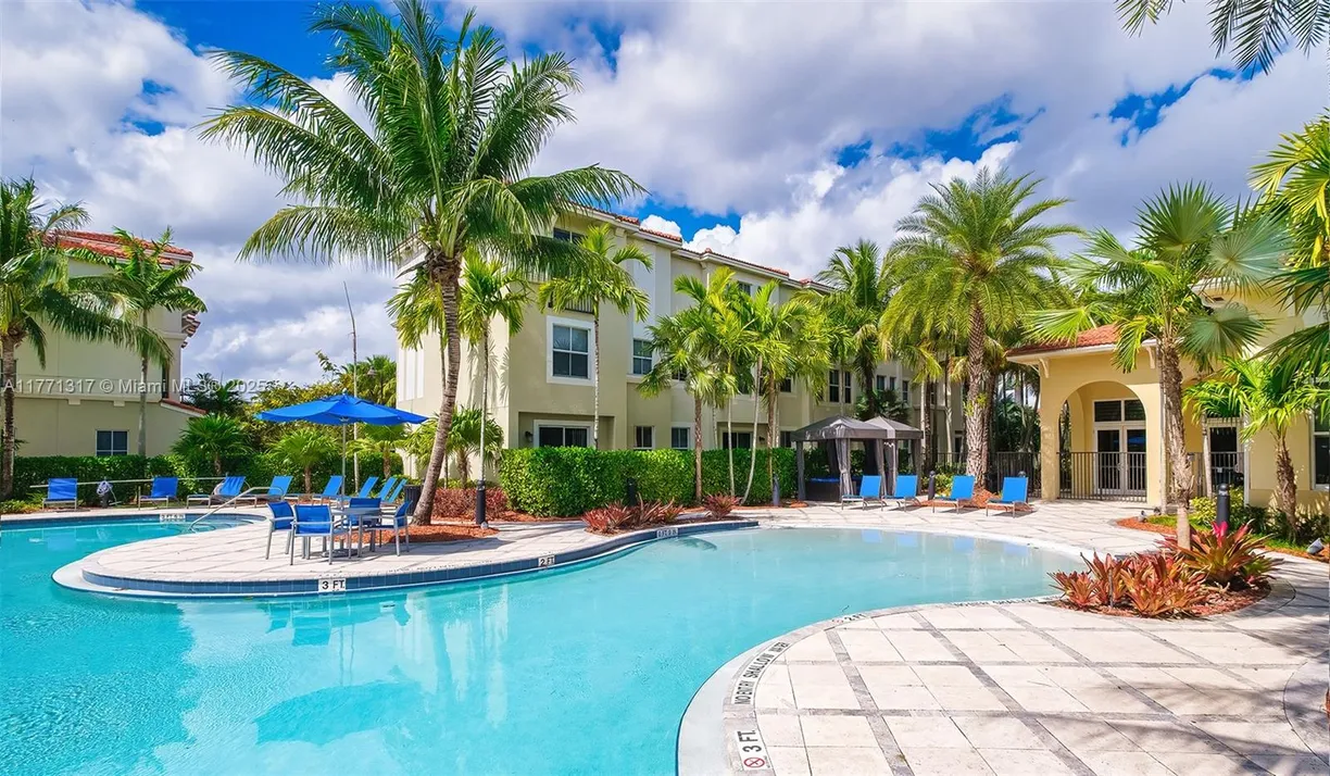South Florida Real Estate | View 10170 SW 7th St, 36-307 | 1 Bed, 1 Bath