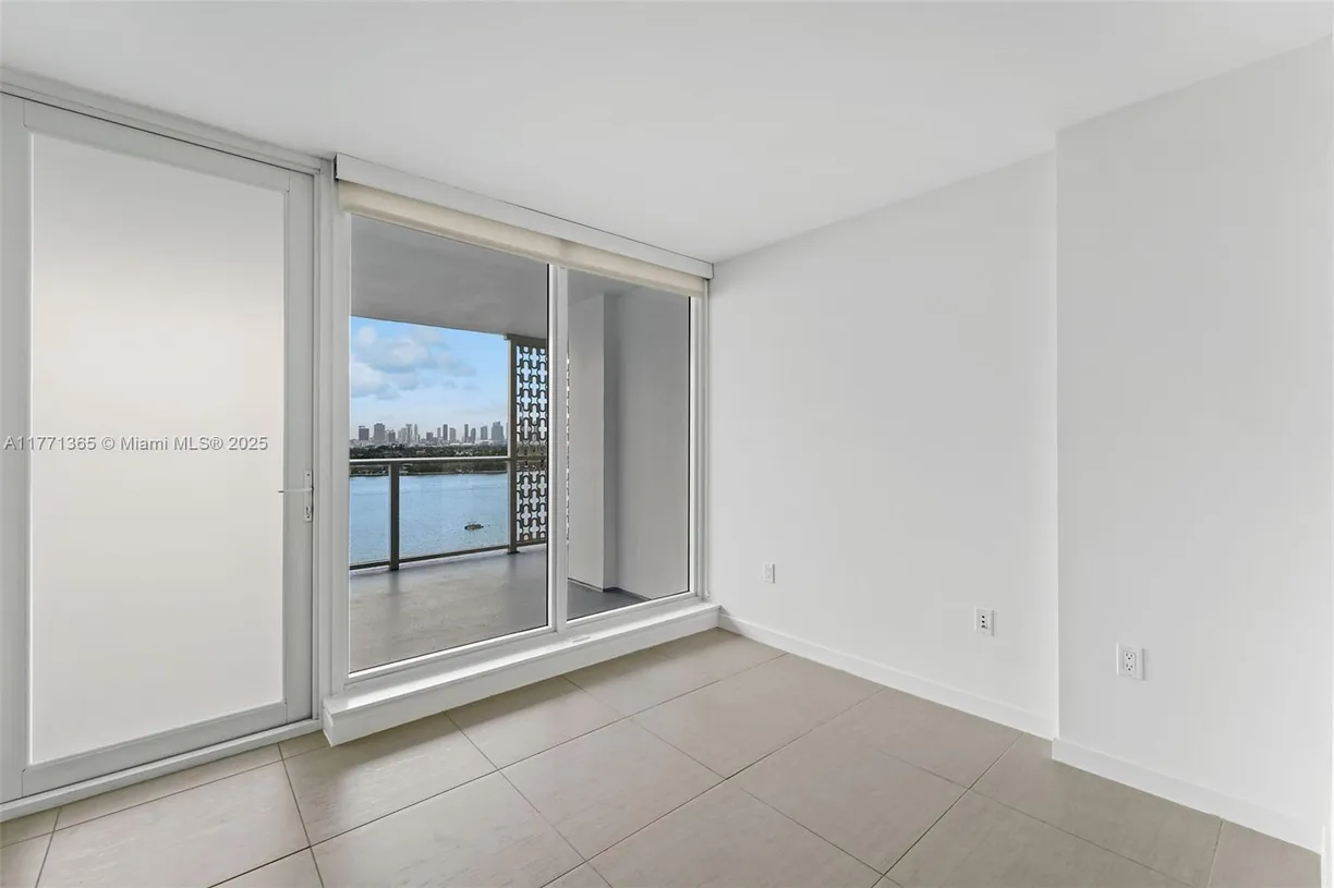 South Florida Real Estate | View 910 West Ave, 0631 | Listing