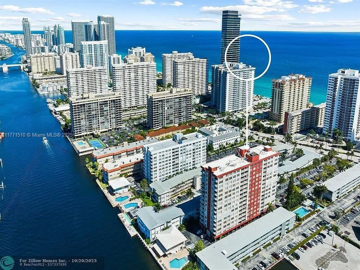 South Florida Real Estate | View 3161 S Ocean Dr, 708 | 2 Beds, 2 Baths