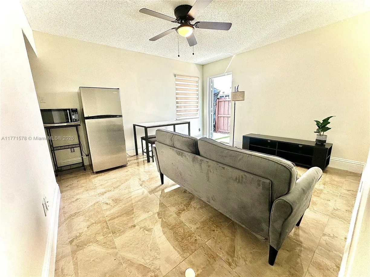 South Florida Real Estate | View  | 1 Bed, 1 Bath