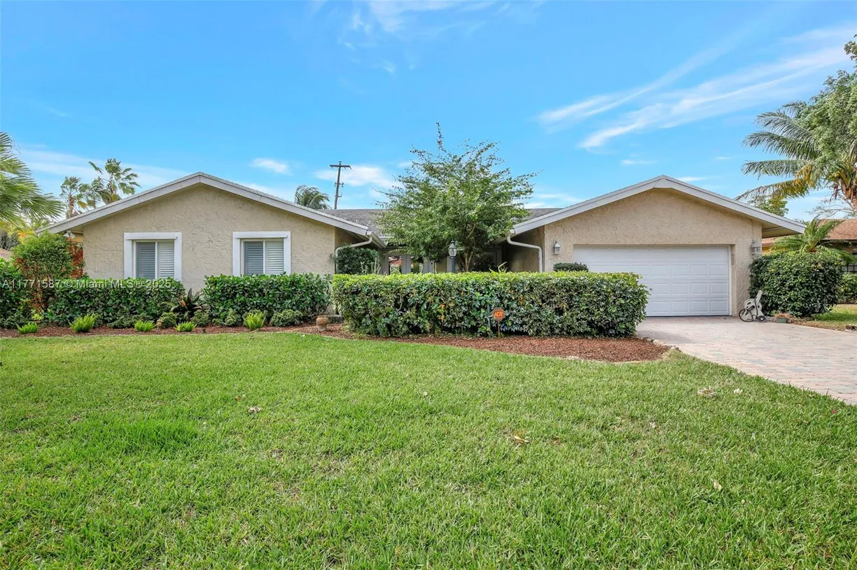South Florida Real Estate | View 5320 SW 21st Ct | 4 Beds, 2 Baths
