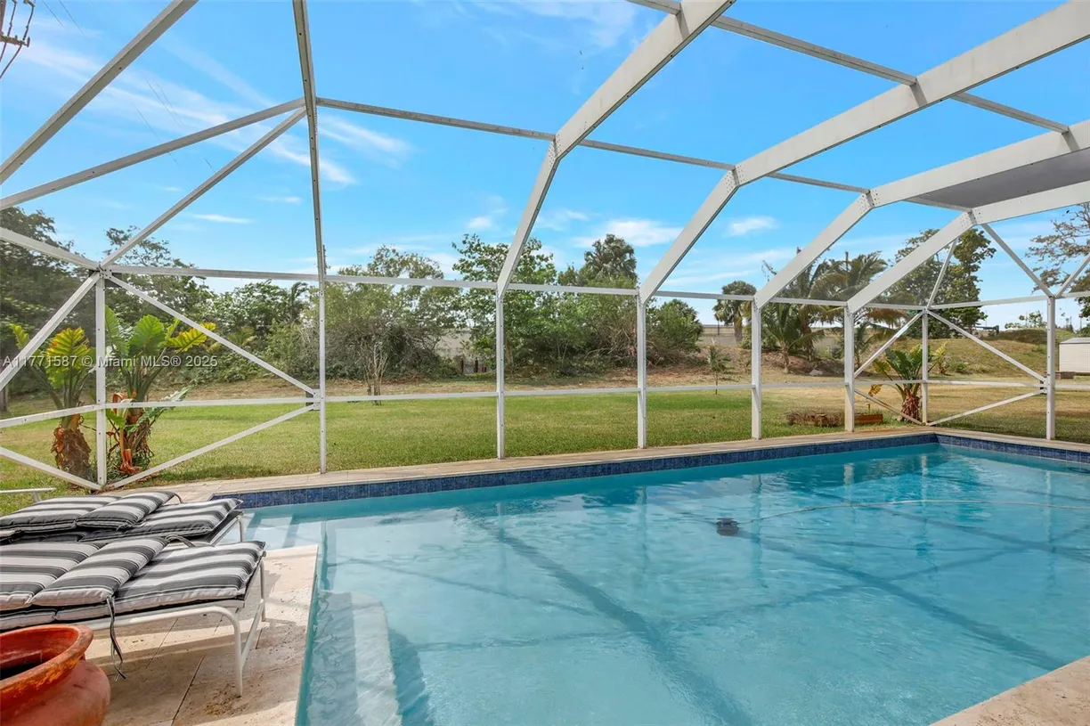 South Florida Real Estate | View 5320 SW 21st Ct | Listing