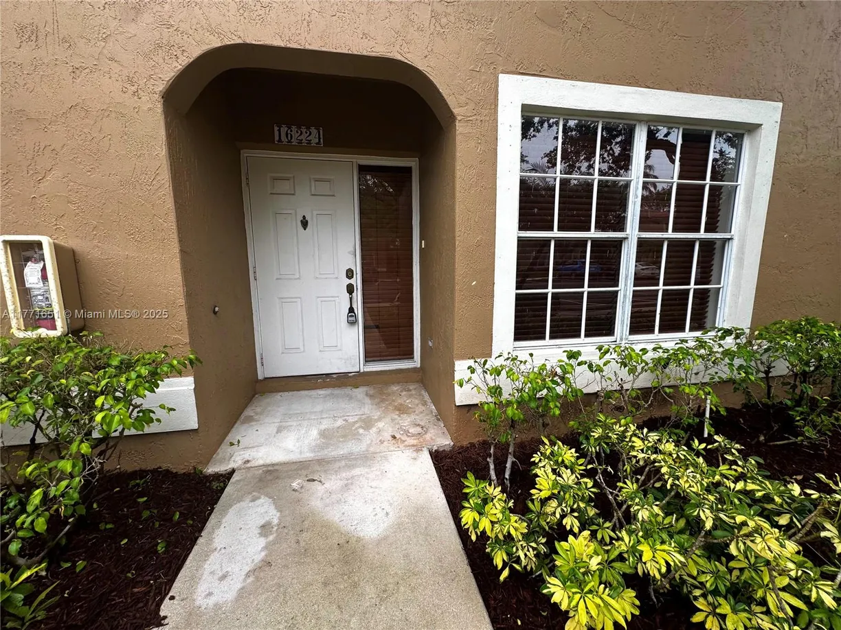 South Florida Real Estate | View 16224 Emerald Cove Rd, 16224 | Listing