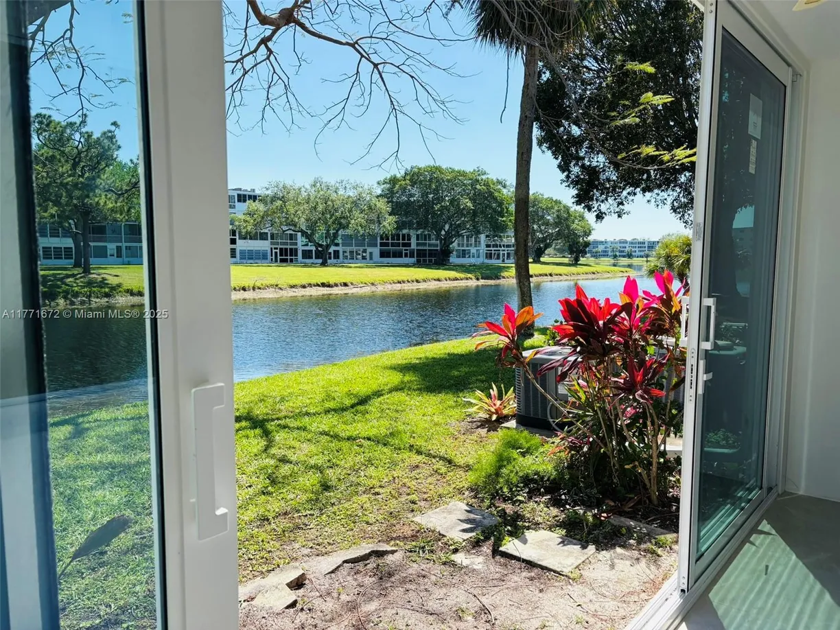 South Florida Real Estate | View 211 Durham  E, 211 | 2 Beds, 2 Baths