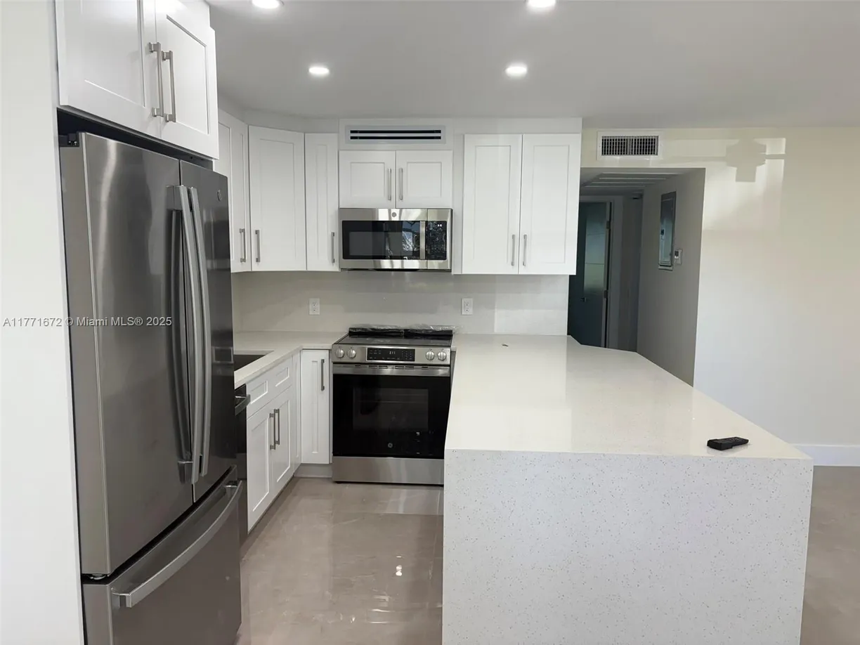 South Florida Real Estate | View 211 Durham  E, 211 | Listing