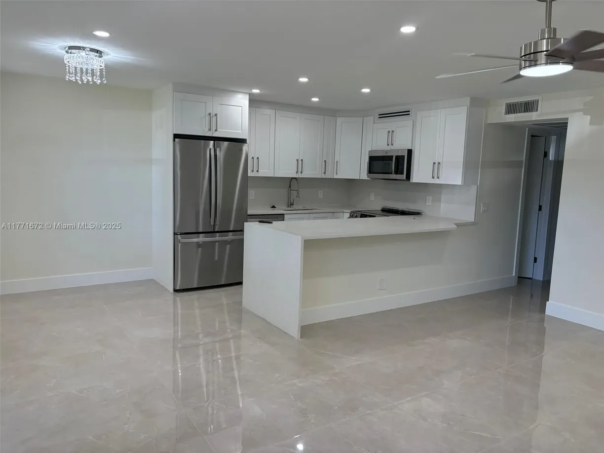 South Florida Real Estate | View 211 Durham  E, 211 | Listing