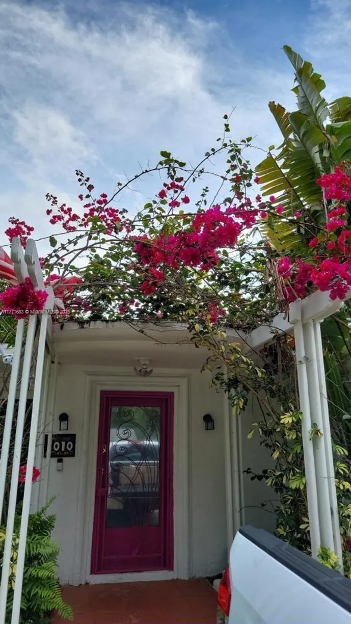 South Florida Real Estate | View  | Listing