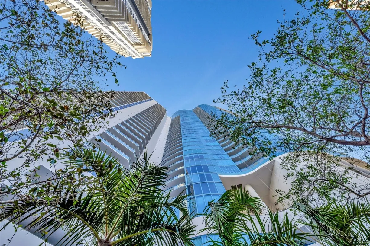 South Florida Real Estate | View 333 Las Olas Way, 1007 | 2 Beds, 2 Baths