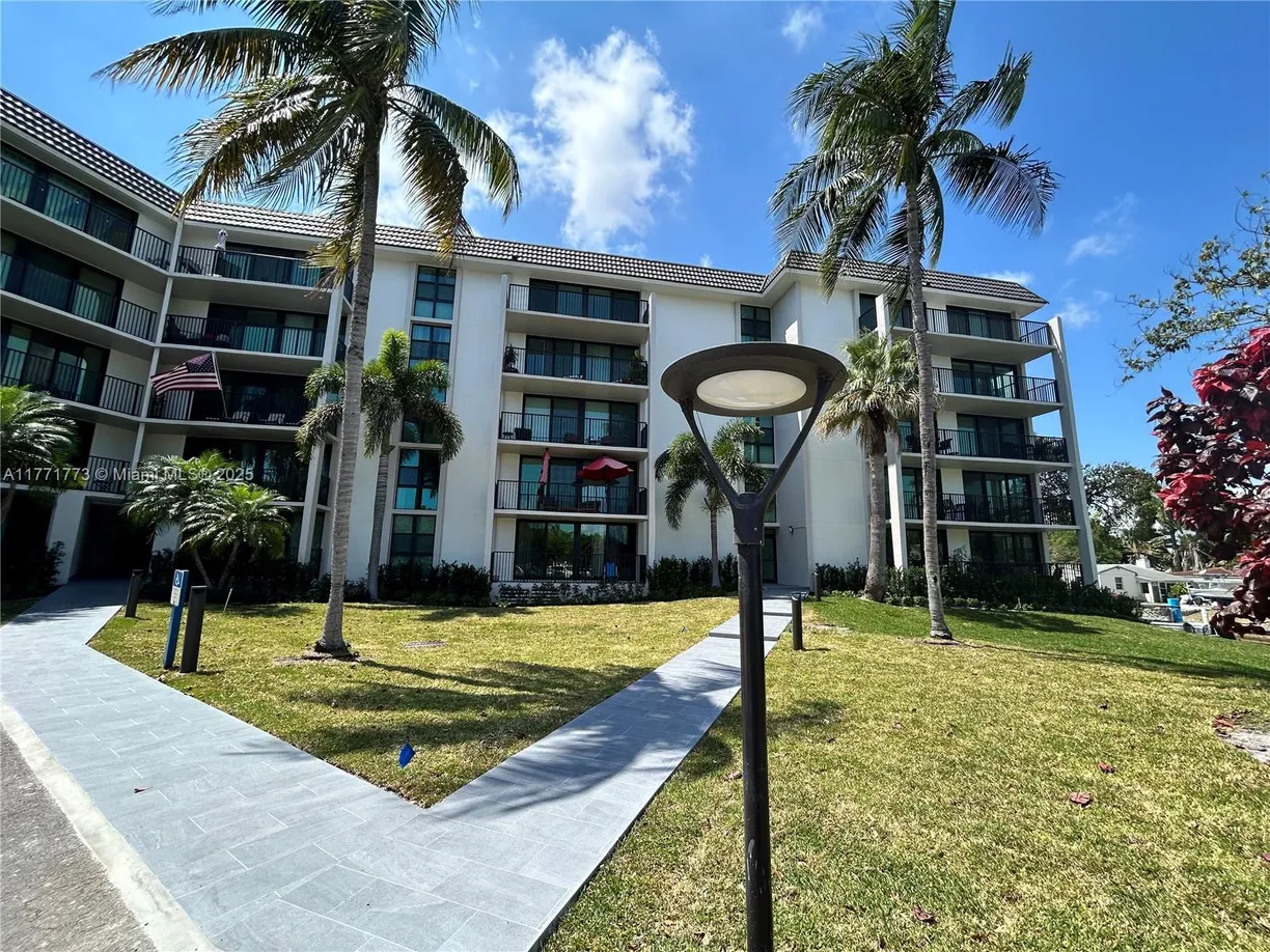 South Florida Real Estate | View 1101 River Reach Dr, 102 | Listing