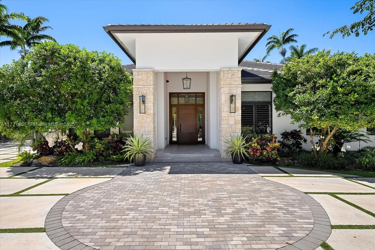 South Florida Real Estate | View 6840 SW 82nd Ave | 4 Beds, 3 Baths