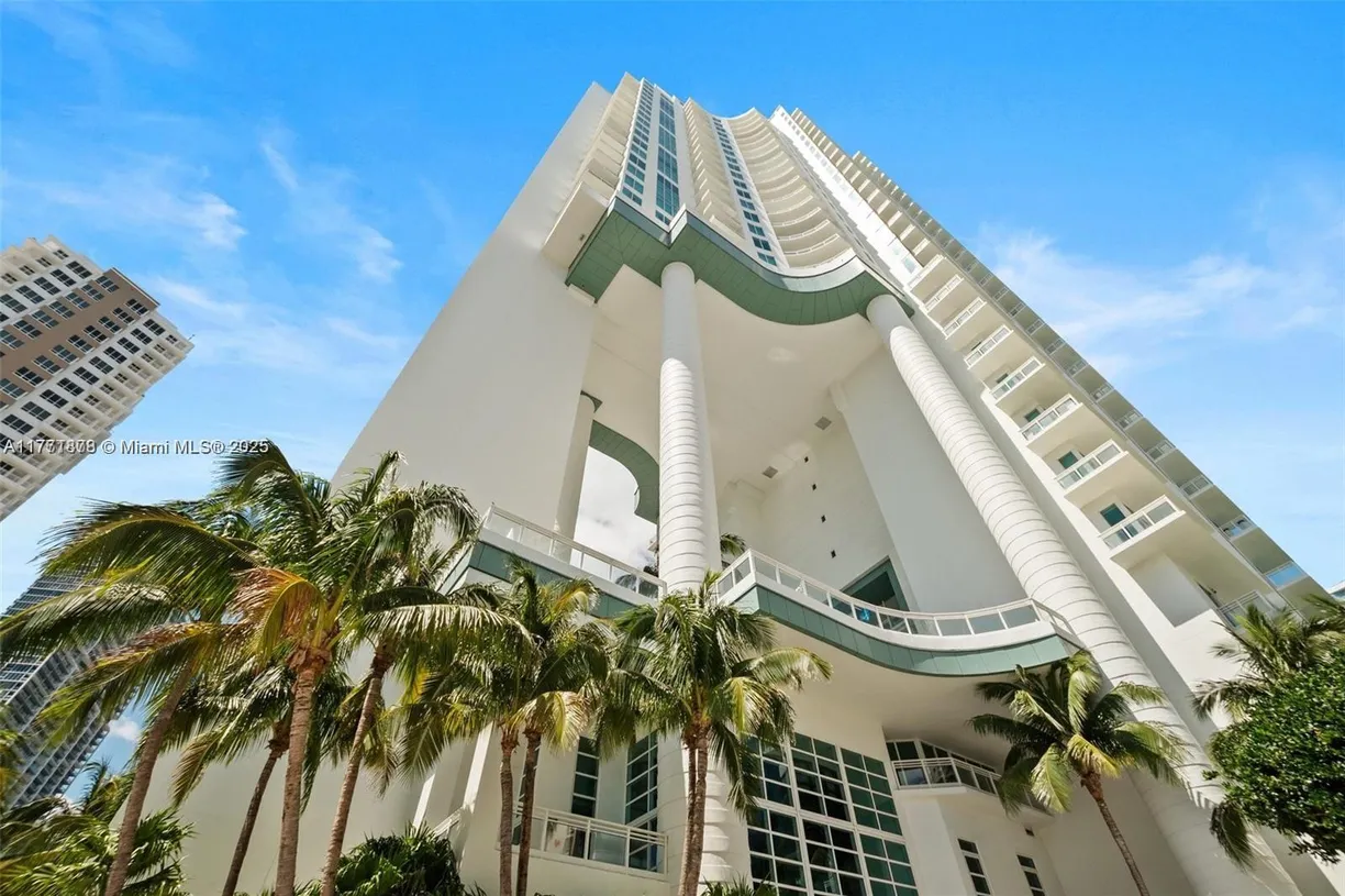 South Florida Real Estate | View 900 Brickell Key Blvd, 1102 | 2 Beds, 2 Baths