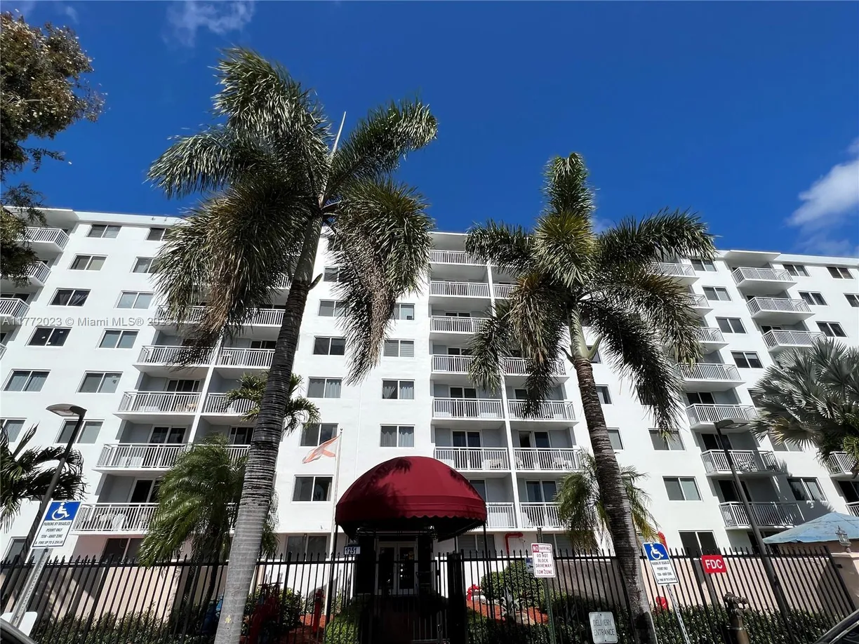 South Florida Real Estate | View 1251 NE 108th St, 318 | 1 Bed, 1 Bath