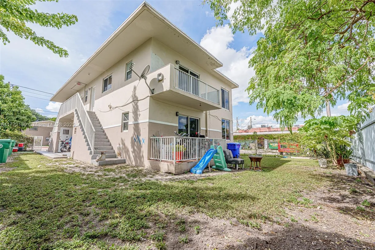South Florida Real Estate | View 621 SW 15th Ave, 2 | Listing