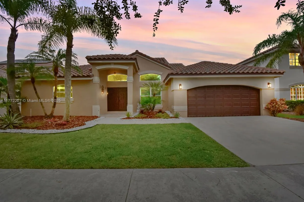 South Florida Real Estate | View  | 4 Beds, 2 Baths